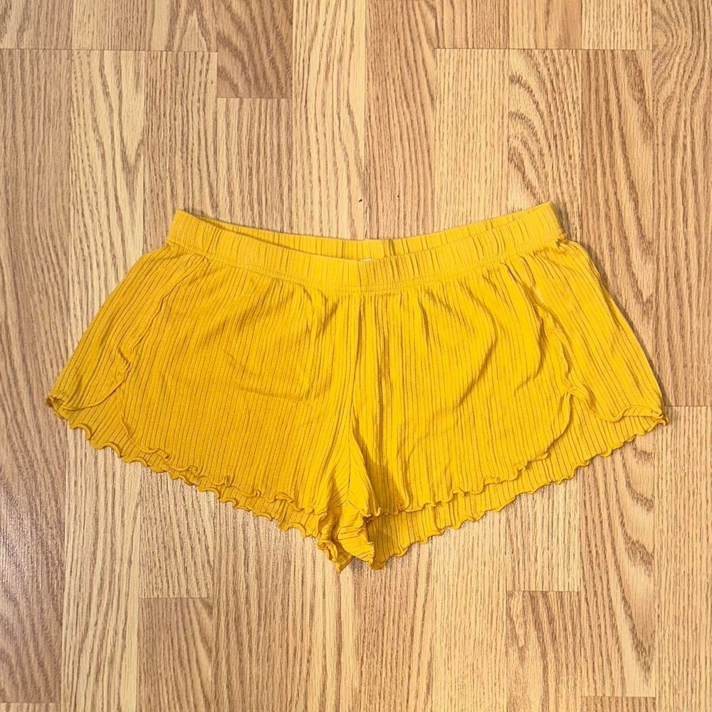 Pact Organic Cotton Flowy Yellow Size Small Shorts Summer Spring Beach Coastal